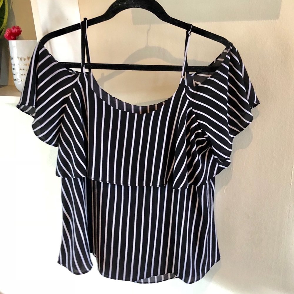 NWOT Bobeau Open Shoulder Blouse